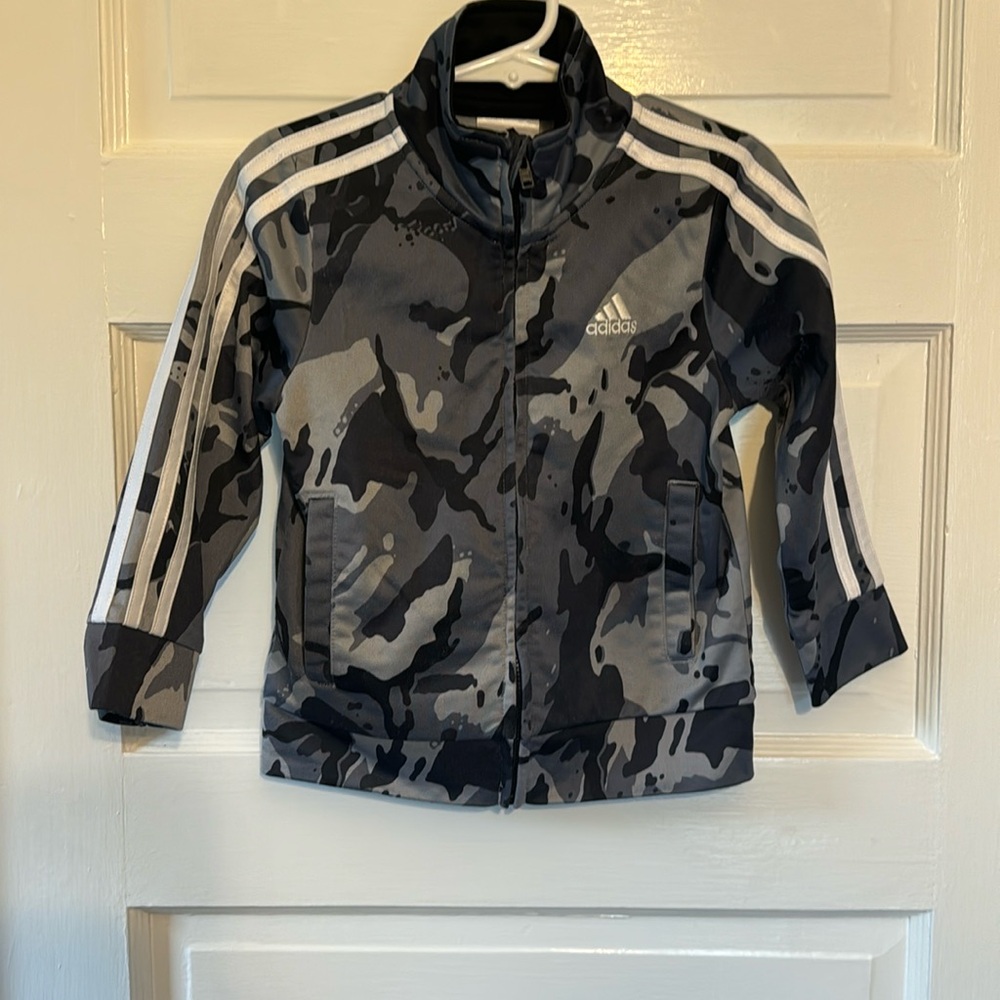 2T Adidas zip-up, grey cammo